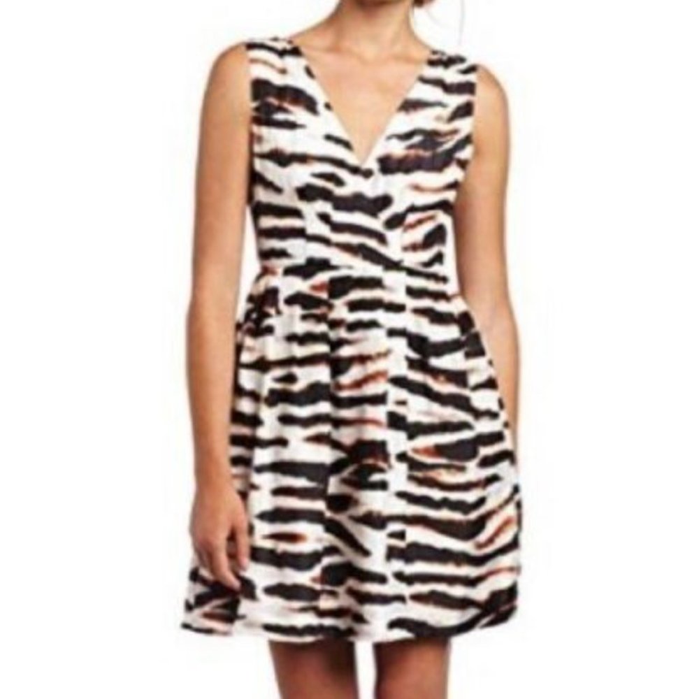 BB Dakota Women's NWT Camden Safari Sunset Silk V-Neck Cocktail Dress Size 6